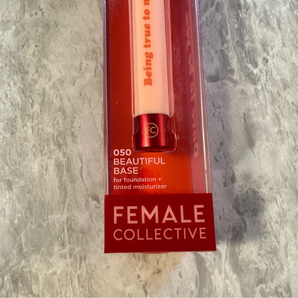 New Real Techniques Beautiful Base Foundation Brush